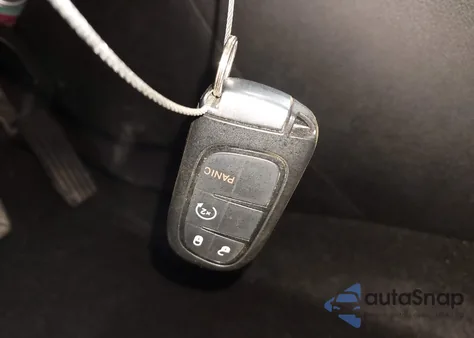 2021 Jeep Cherokee Latitude Plus 4X4 z USA, uszkodzony, nr VIN 1C4PJMLB6MD216448